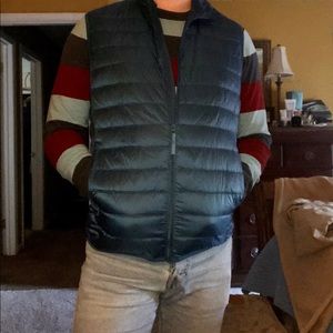 Uniqlo lightweight down vest